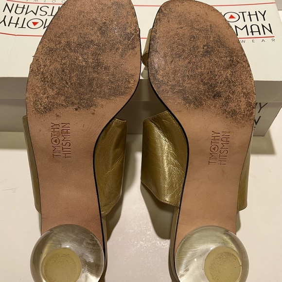 WOMEN’S TIMOTHY HITSMAN GOLD HEELS with LUCITE BALL. - Picture 8 of 13